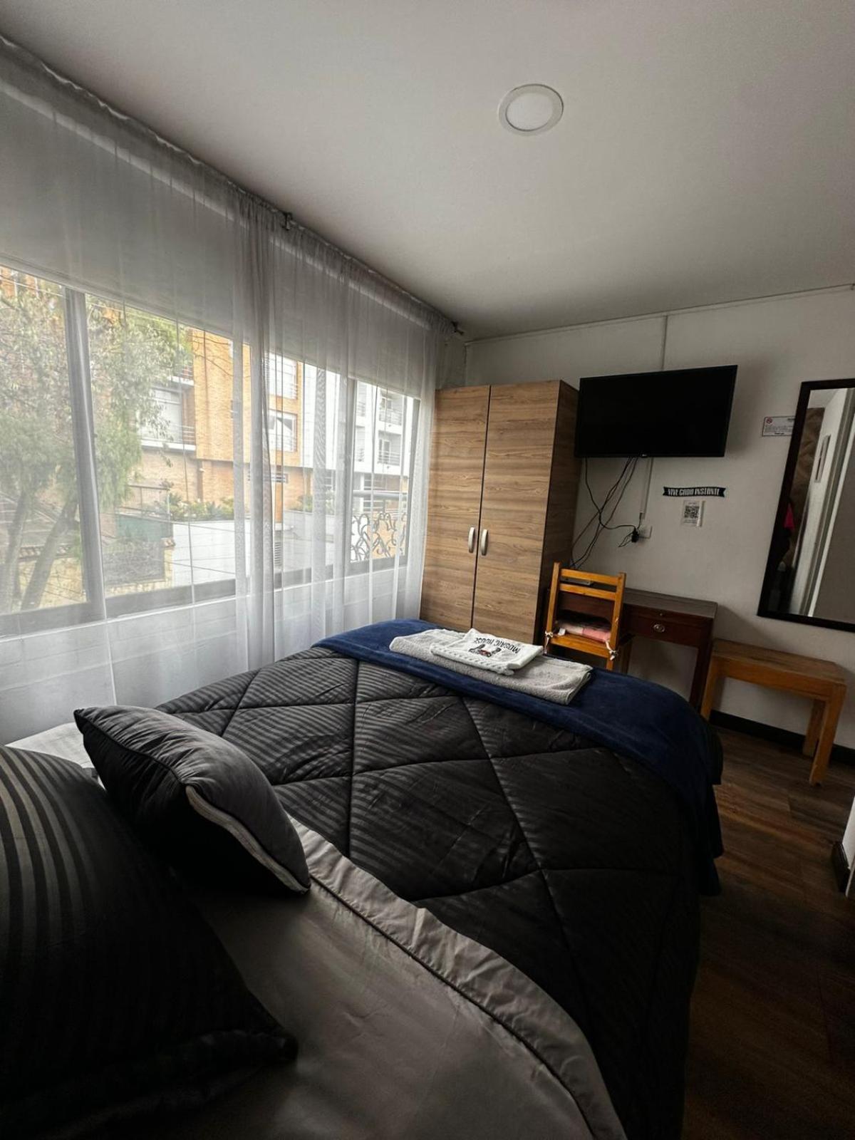 Mosaic House Hotel *